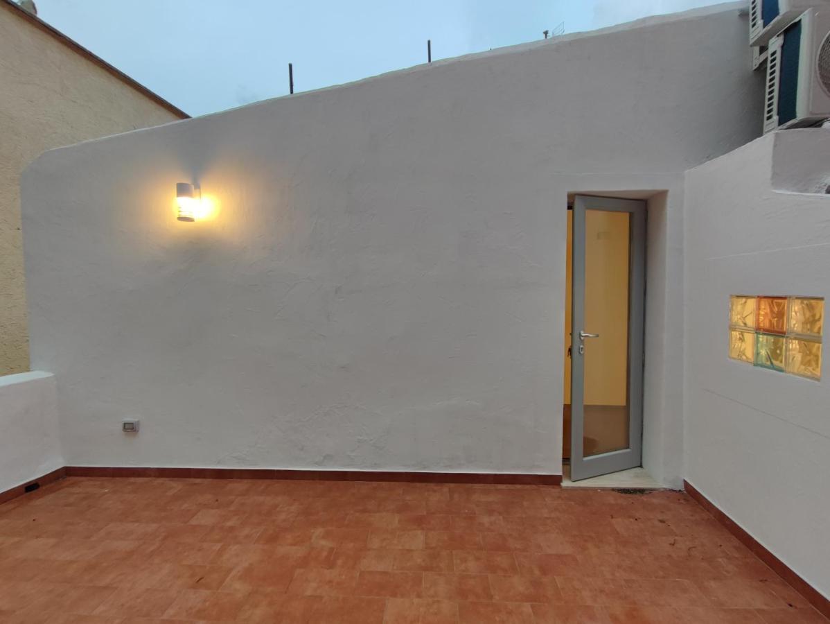 カステルサルド Residenza Nel Borgo L'Appusentu Bed & Breakfast エクステリア 写真