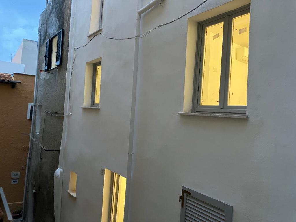 カステルサルド Residenza Nel Borgo L'Appusentu Bed & Breakfast エクステリア 写真